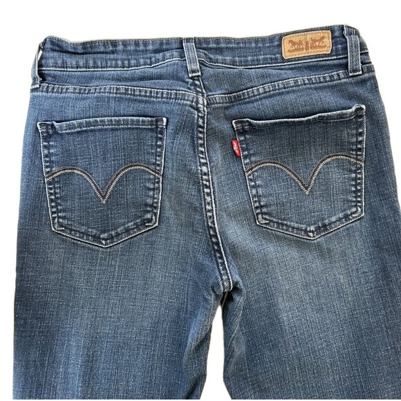 🔥🔥Levi's Mid Rise Straight Leg Jeans Women's 8 Medium Dark Wash W29 L32 - Picture 6 of 10